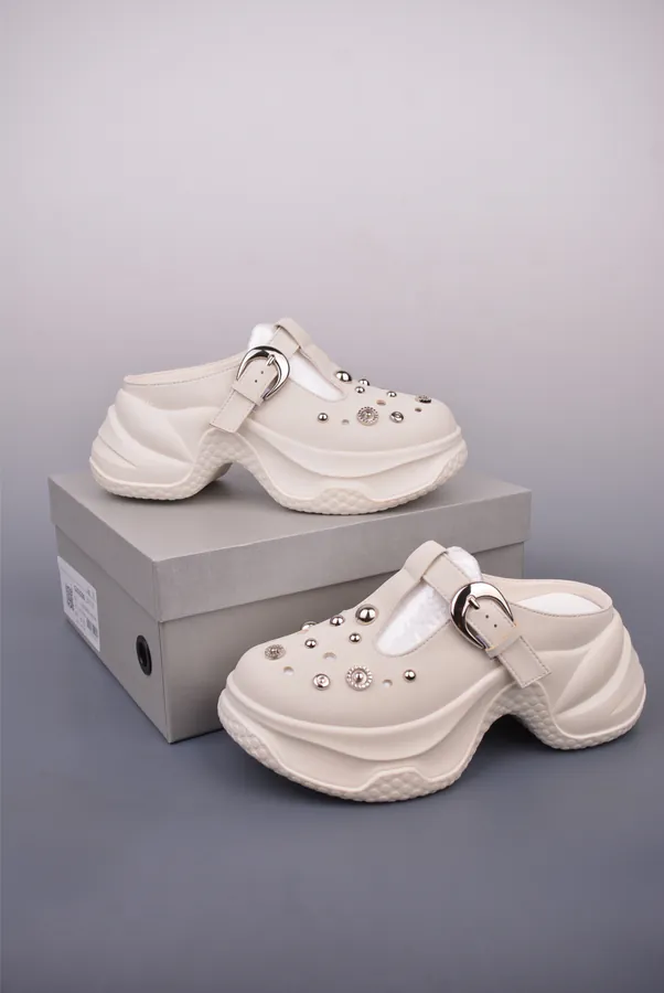 GGCC Chunky Low Sneaker