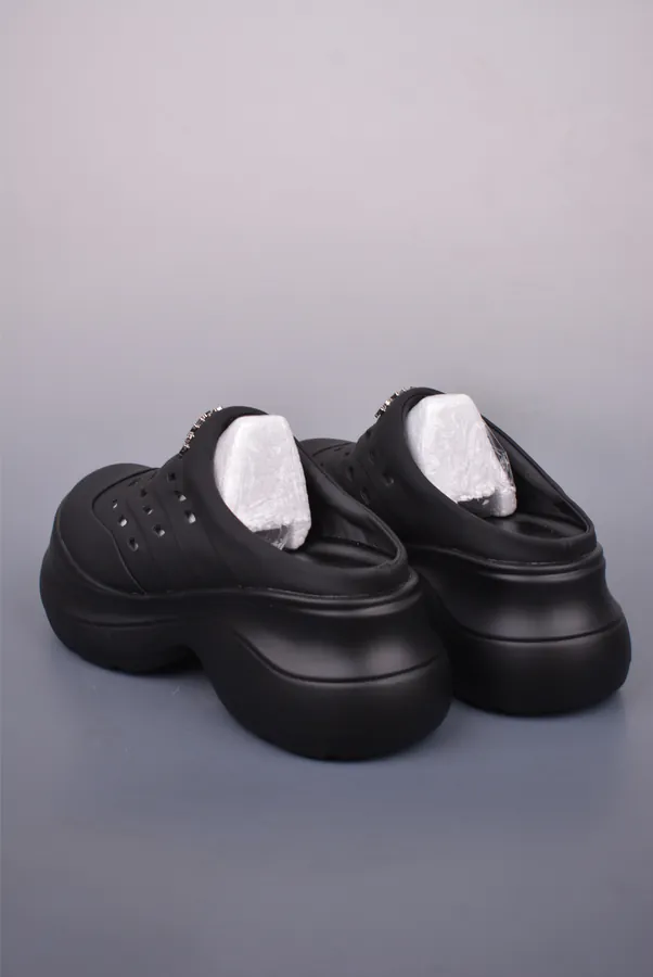 GGCC Chunky Low Sneaker