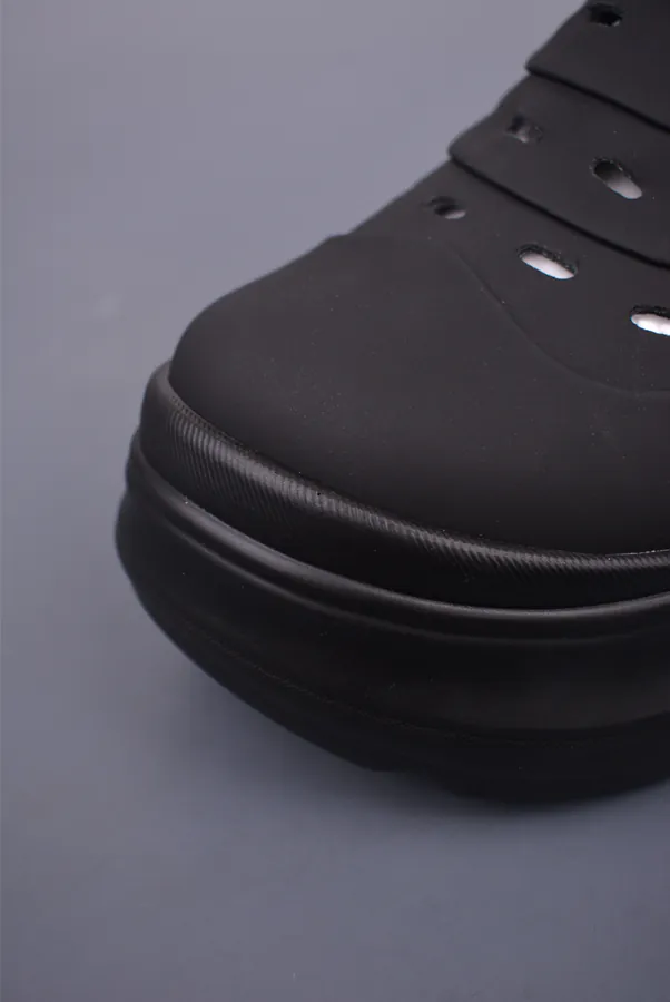 GGCC Chunky Low Sneaker
