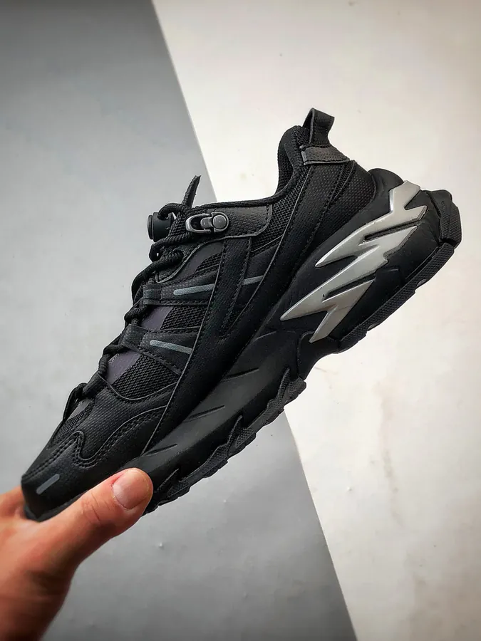 Fila Comet Starry Sneaker