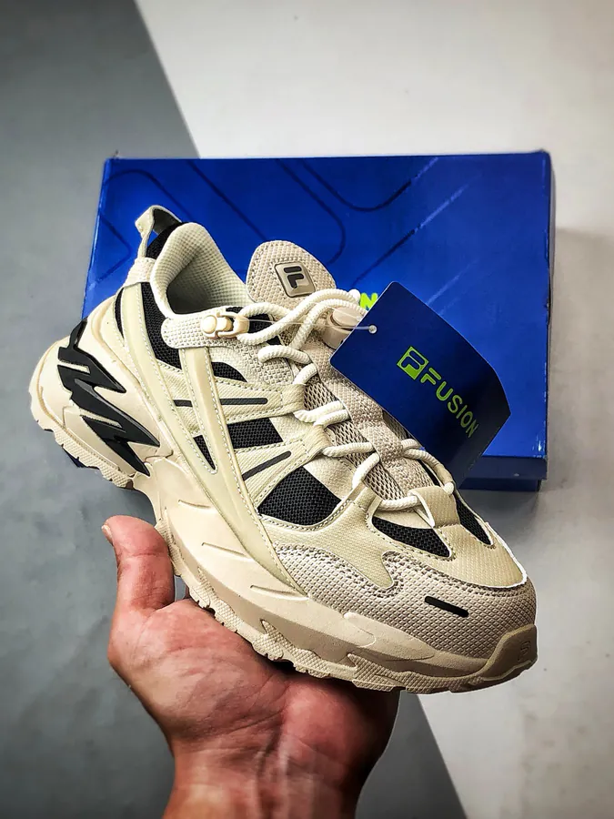 Fila Comet Starry Sneaker