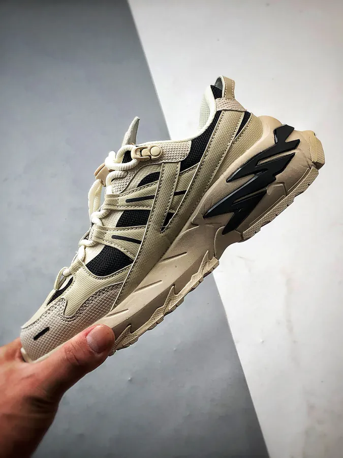Fila Comet Starry Sneaker