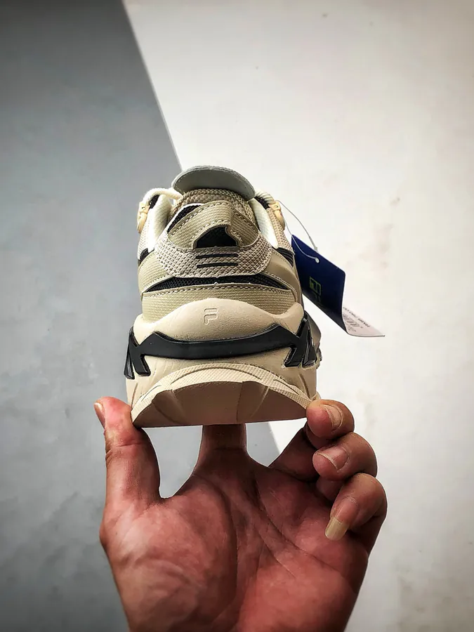 Fila Comet Starry Sneaker