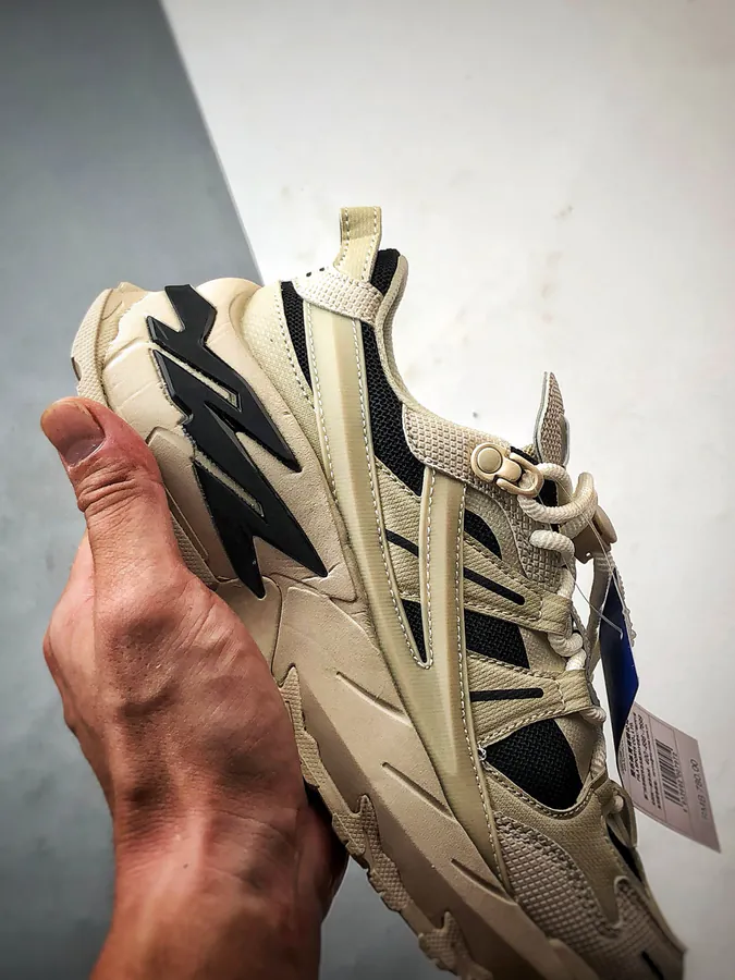 Fila Comet Starry Sneaker