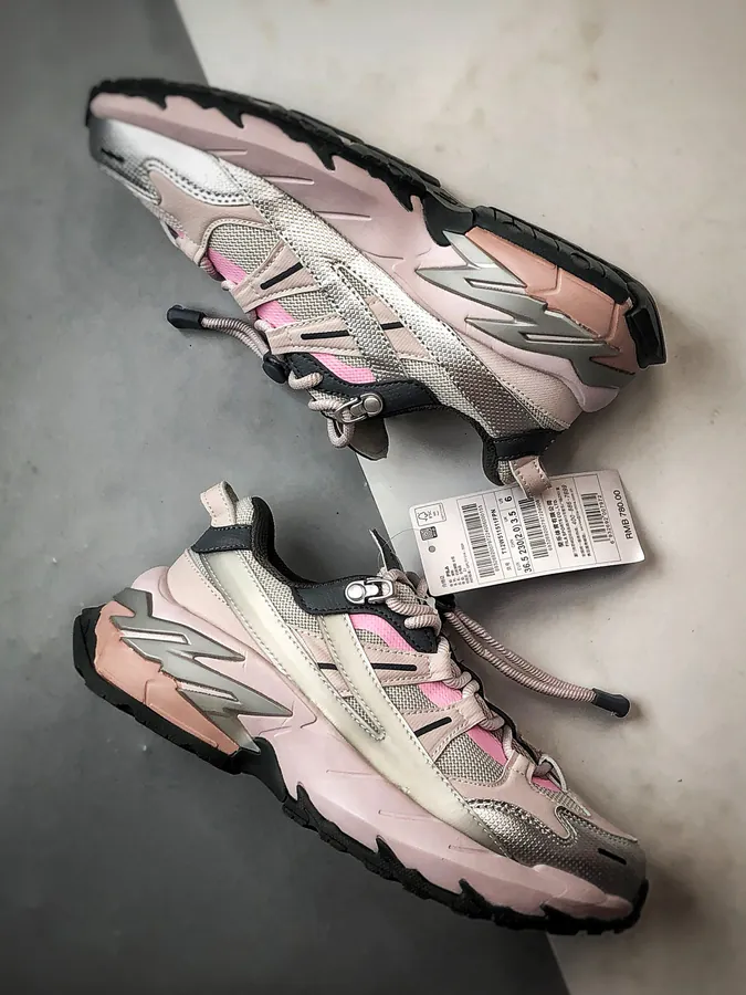 Fila Comet Starry Sneaker