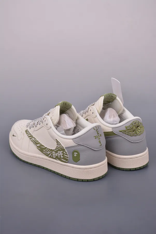 Fraent x Travis Scott x Air 1 Low 三方联名低帮倒钩鞋