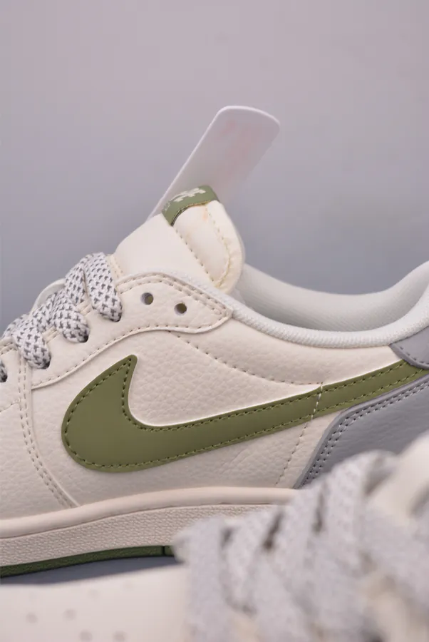 Fraent x Travis Scott x Air 1 Low 三方联名低帮倒钩鞋