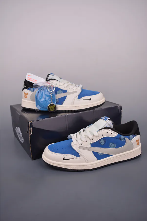 Fraent x Travis Scott x Violent Bear Air 1 Low Triple Collaboration