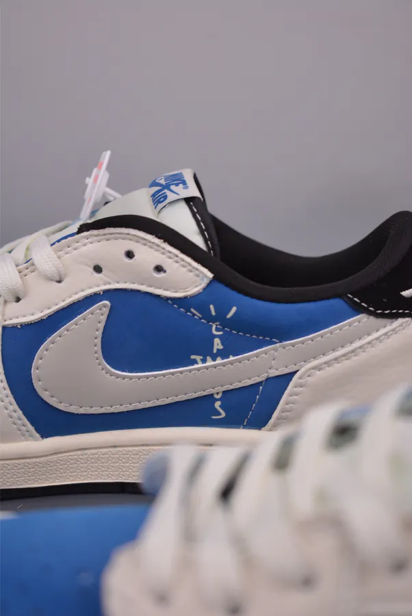 Fraent x Travis Scott x Violent Bear Air 1 Low Triple Collaboration