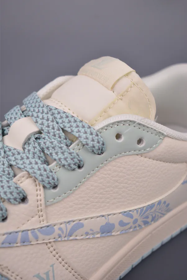 Fraent x Travis Scott x Air 1 Low 三方联名低帮倒钩鞋