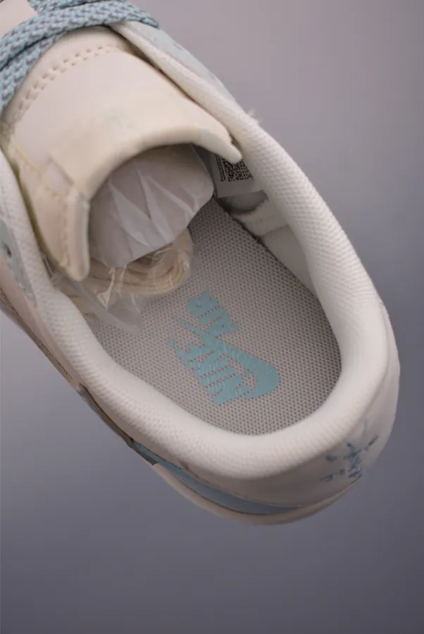 Fraent x Travis Scott x Air 1 Low 三方联名低帮倒钩鞋