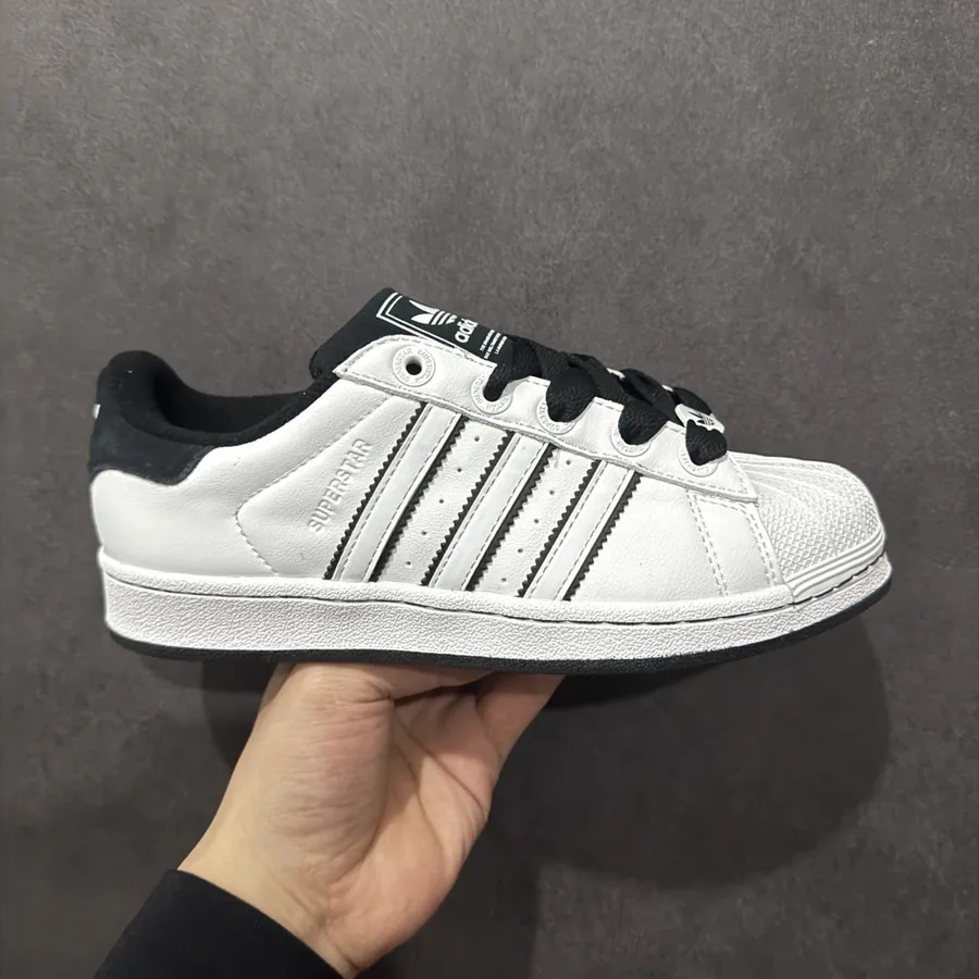 AD Originals Superstar Shelltoe Low Top Sneaker