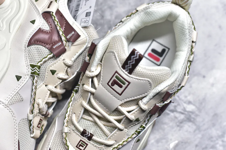 PEASE Pea Shoe Comfortable and Versatile Low Top Sneaker
