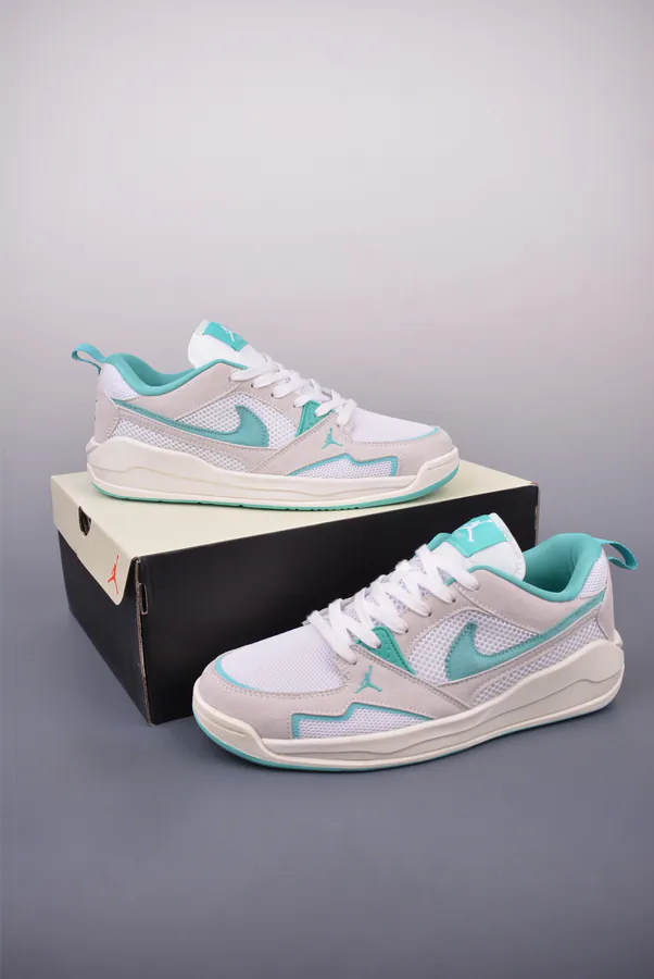 CX Exclusive Original Air CMFT Era Low Top Sneakers