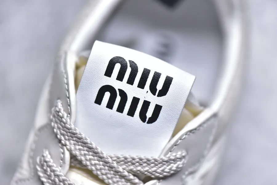 Miu Miu 25ss Tyre Series Casual Sneaker