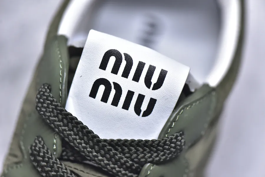 Miu Miu 25ss Tyre Series Casual Sneaker