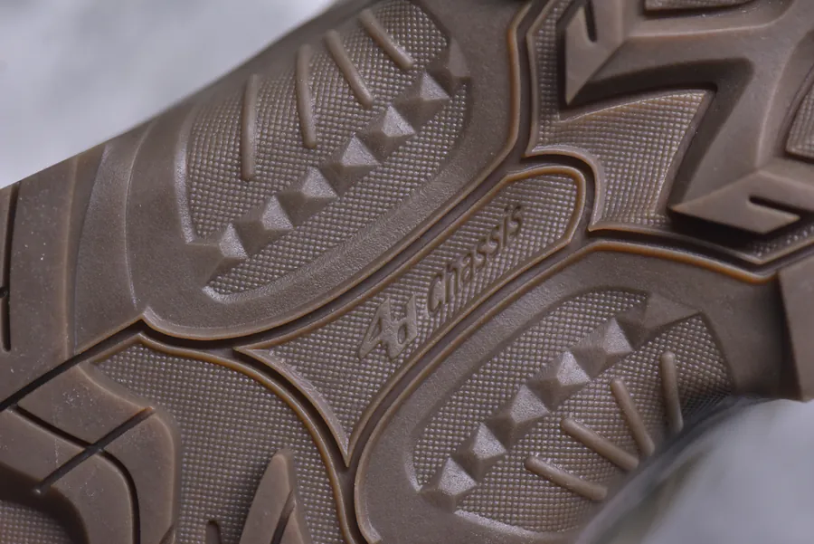 Salomon Outdoor Trail Running Shoes with Original Features
