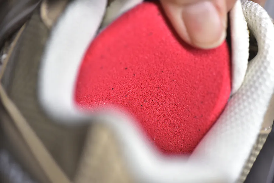 Salomon Outdoor Trail Running Shoes with Original Features