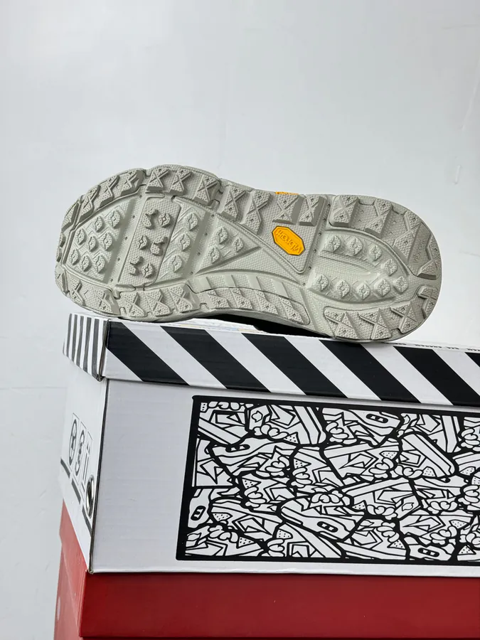 HOKA ONE ONE Tor Summit TP Retro Outdoor Functional Sneaker