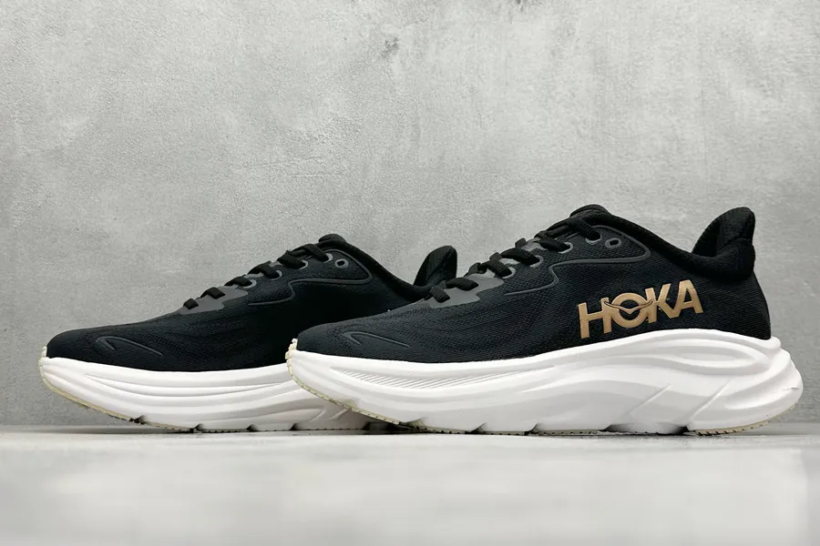 Hoka W Clifton 10 Lightweight Running Shoes