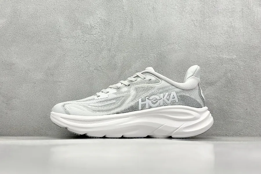 Hoka W Clifton 10 Lightweight Running Shoes with Ultra Thin Soles