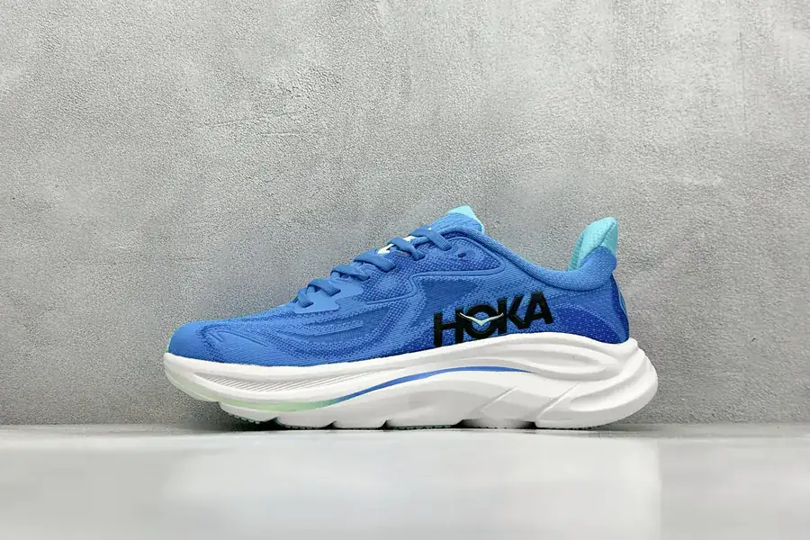 Hoka W Clifton 10 Lightweight Running Shoes