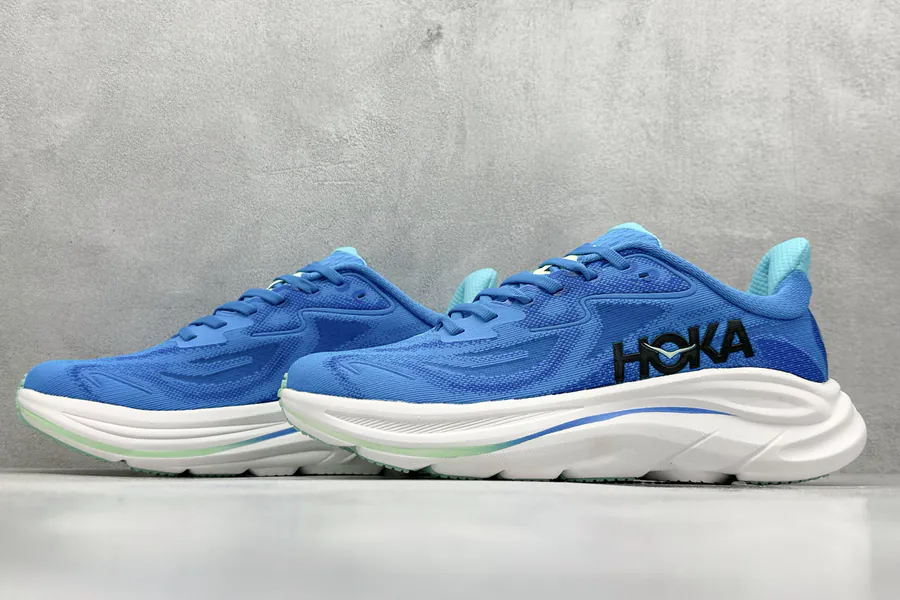 Hoka W Clifton 10 Lightweight Running Shoes