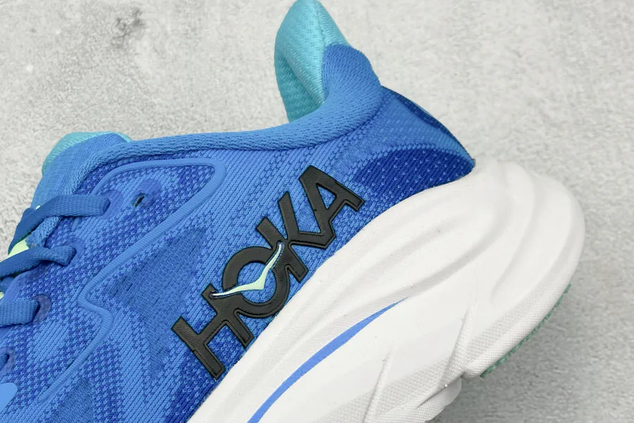 Hoka W Clifton 10 Lightweight Running Shoes