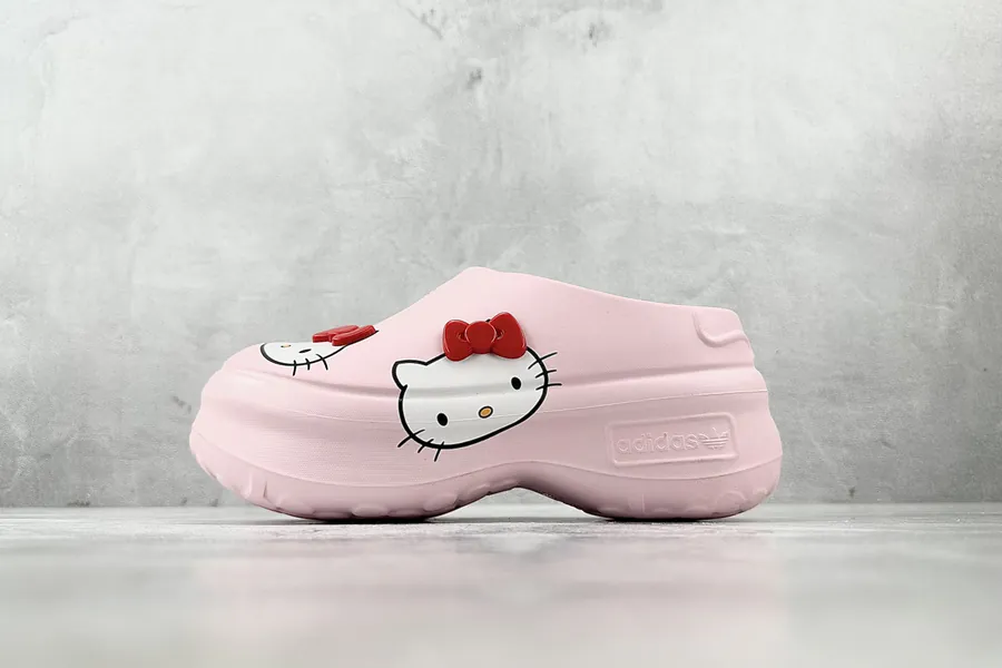 Hello Kitty × adidas originals AdiFOM Stan Smith Mule in Pink