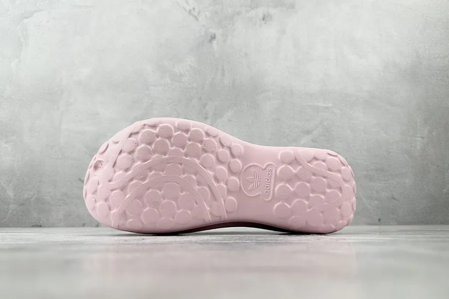Hello Kitty × adidas originals AdiFOM Stan Smith Mule in Pink