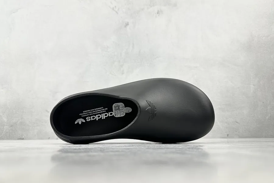 Adidas Originals AdiFOM Stan Smith Mule in Black