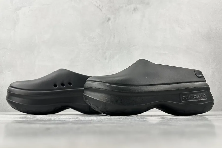 Adidas Originals AdiFOM Stan Smith Mule in Black