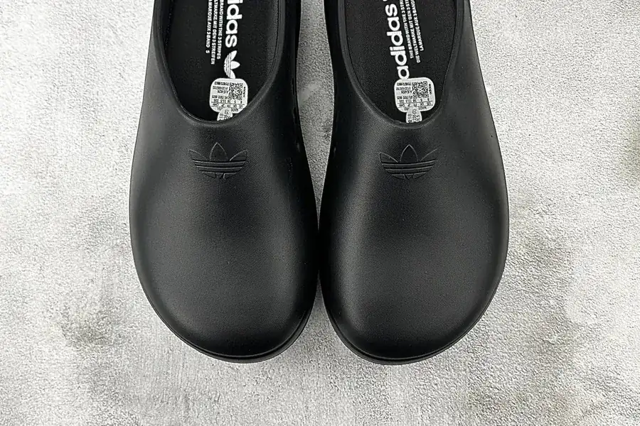 Adidas Originals AdiFOM Stan Smith Mule in Black