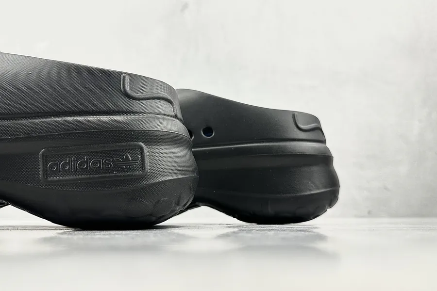 Adidas Originals AdiFOM Stan Smith Mule in Black