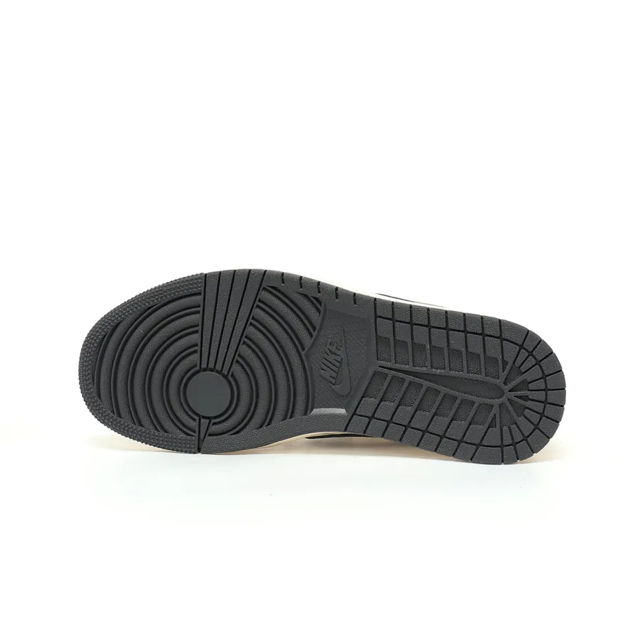 XZ6188 690 1 Low OG Sneaker