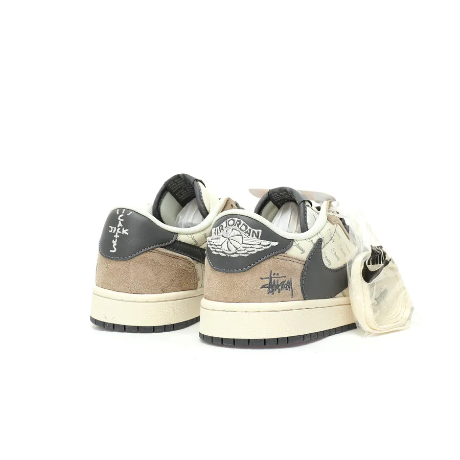 XZ6188 690 1 Low OG Sneaker