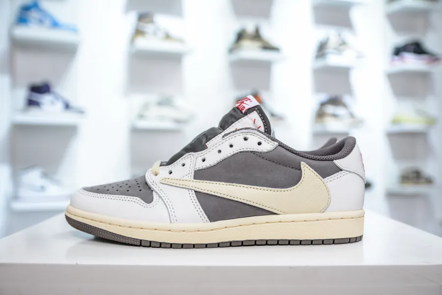 Travis Scott x Air Jordan AJ1 Low OG SP TS