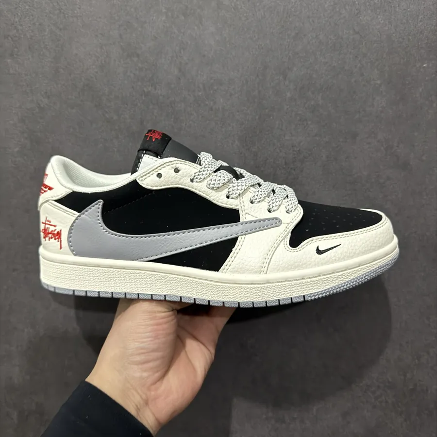 Travis Scott x Fraent Design x Air 1 Low OG SP Custom Edition Sneaker