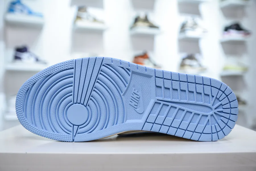 TS x Air 1 Low 1 Low Sneaker