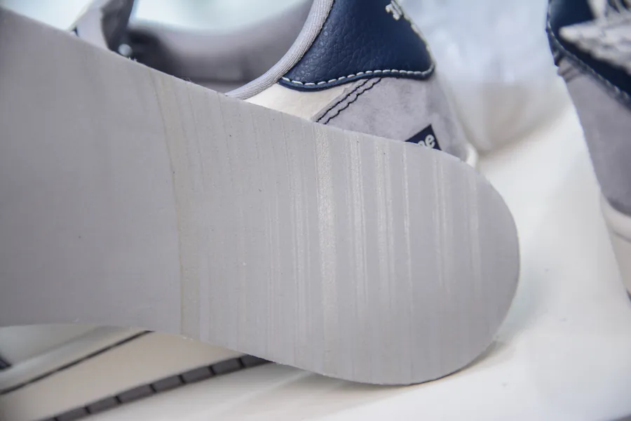 Shoe visual reference image
