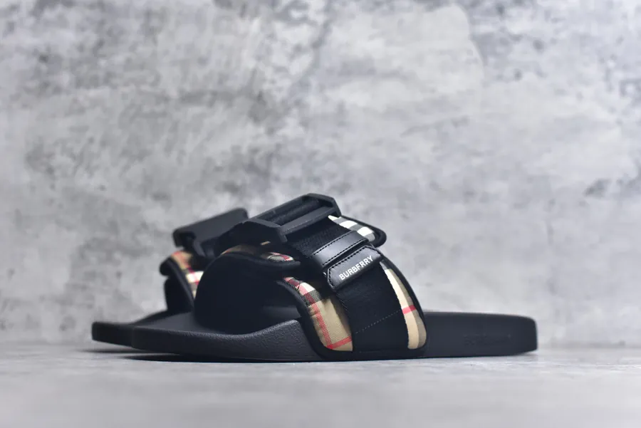BBR YB Slippers with Exclusive Design