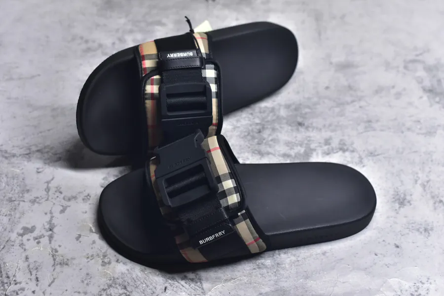 BBR YB Slippers with Exclusive Design