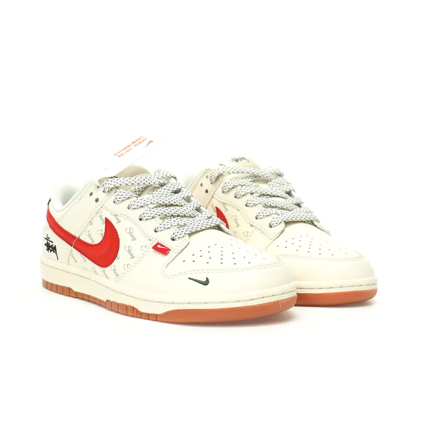 X By You SB Dunk Low Retro SP Retro Style Low Top Sneaker