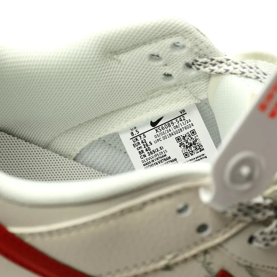 X By You SB Dunk Low Retro SP Retro Style Low Top Sneaker