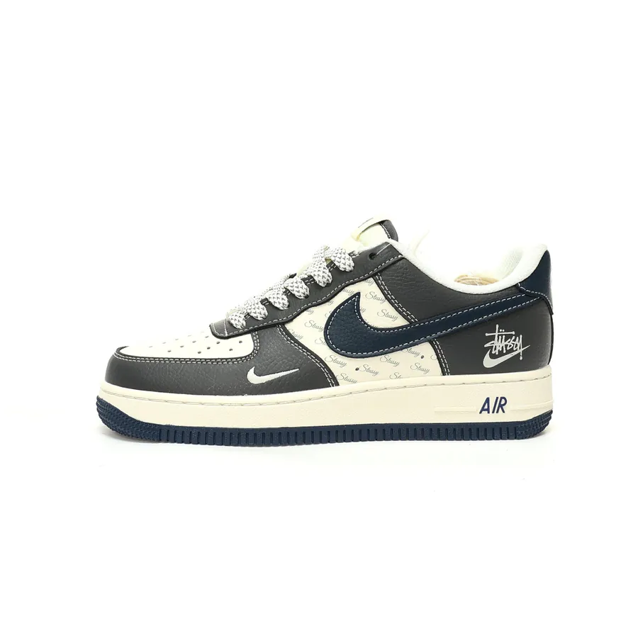X Air Force 1'07 Low Classic Low Top Casual Sneaker