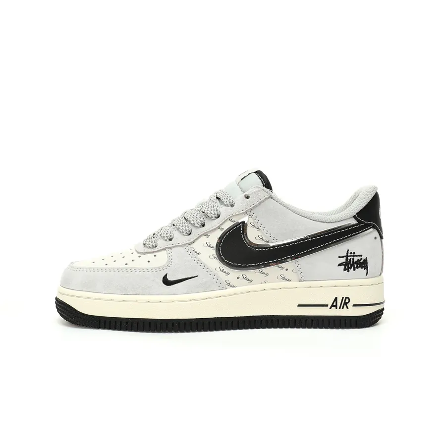 X Air Force 1'07 Low Classic Low Sneaker