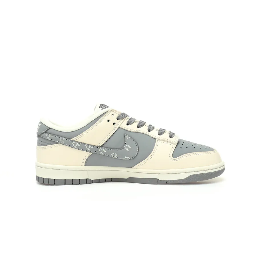 SB Dunk Low The North Face Collaboration Sneaker