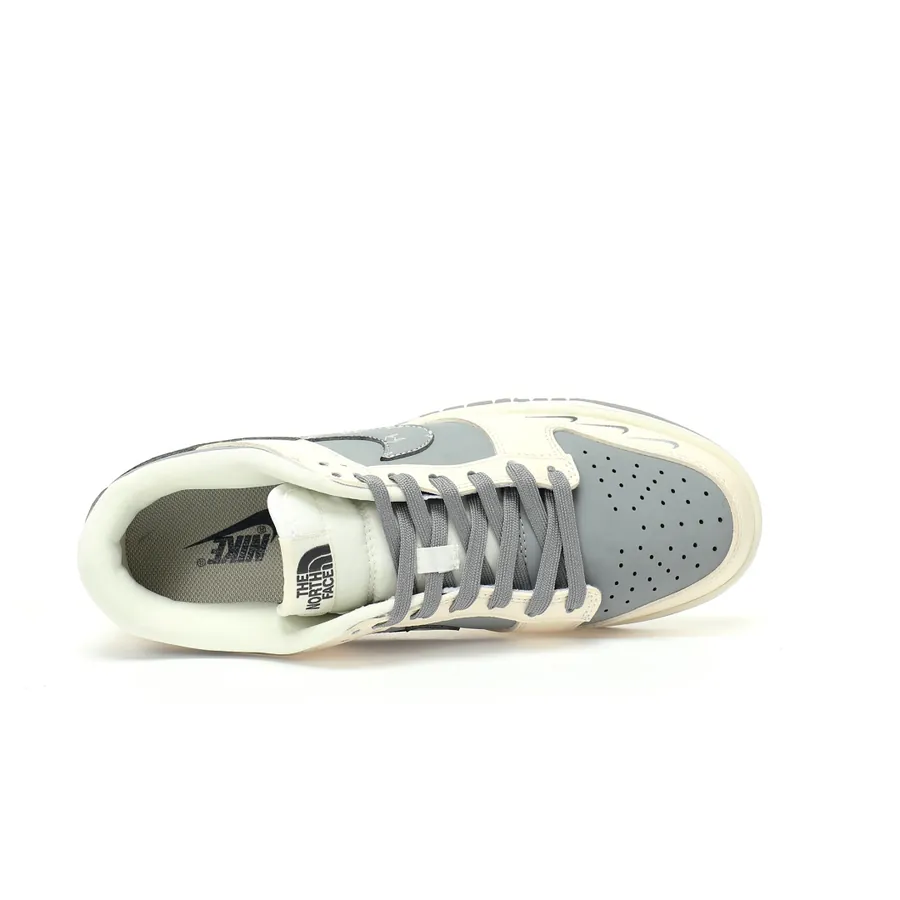SB Dunk Low The North Face Collaboration Sneaker