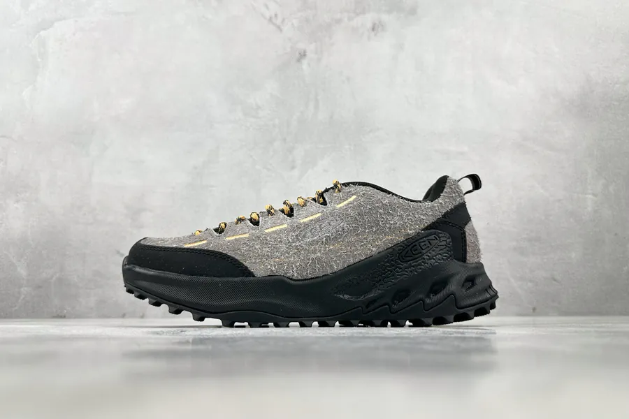 KEEN Jasper Zionic in Gray