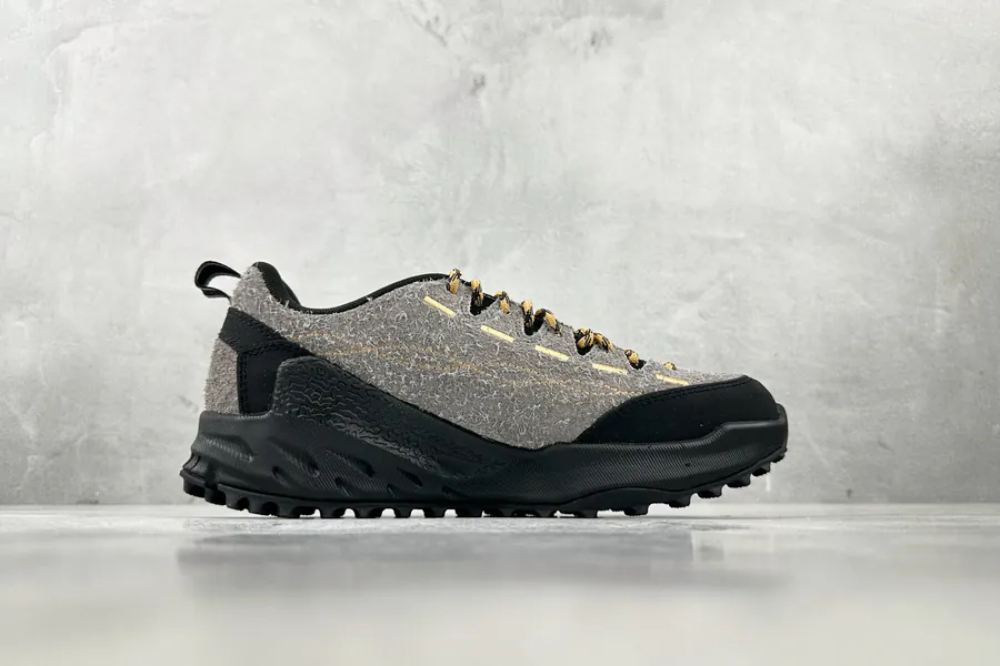 KEEN Jasper Zionic in Gray